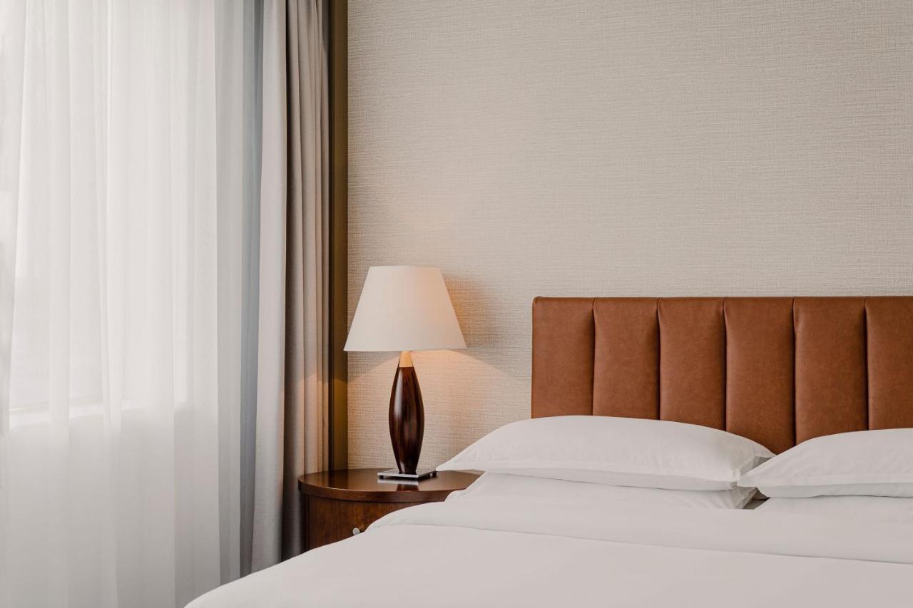 Club level Guest room 2 Twin or Single Beds,1392882179:JPEG