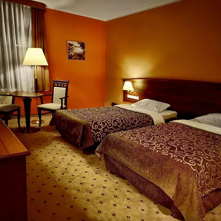 Grand Royal Hotel-3